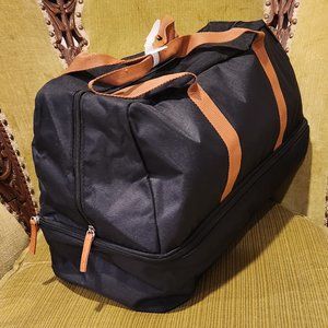 NEW duffle weekend bag